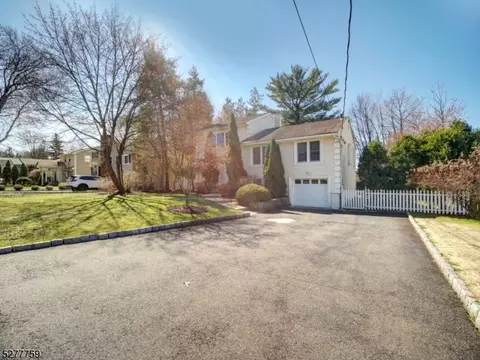 200 E Madison Ave, Cresskill, NJ 07626