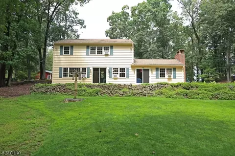 45 Rock Rd E, Green Brook, NJ 08812