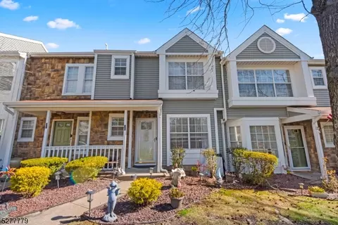 30 Stirrup Ct, Tinton Falls, NJ 07753
