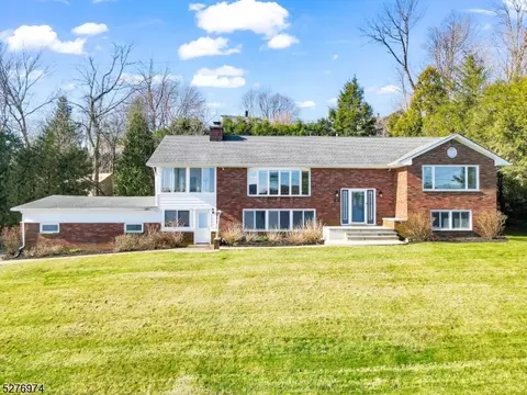 68 Koclas Dr, Netcong, NJ 07857