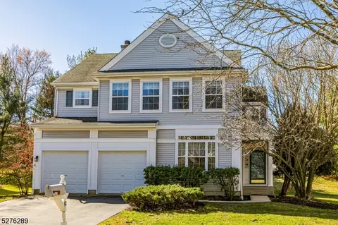 12 Cambridge Ct, Princeton, NJ 08540