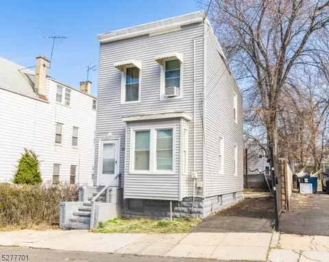 10 Tichenor Ter, Irvington, NJ 07111