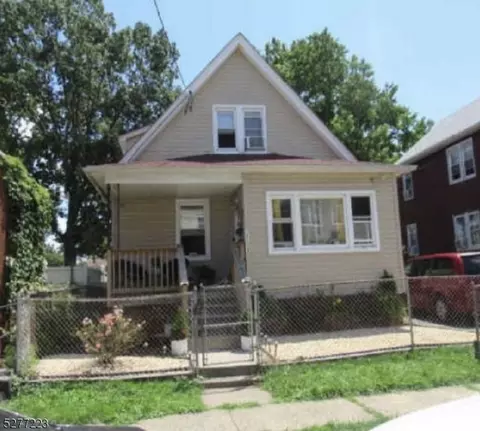 111 W 16th St, Linden, NJ 07036