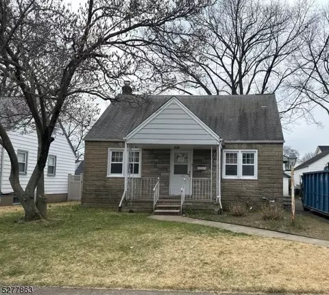 9-10 5th St, Fair Lawn, NJ 07410