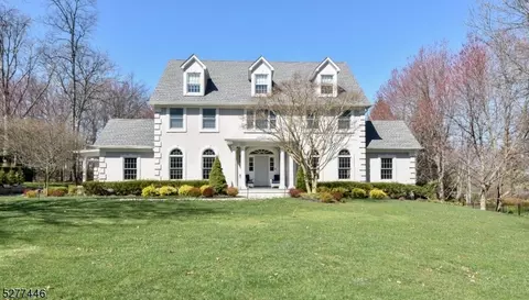 11 Gateshead Dr, Bridgewater, NJ 08807
