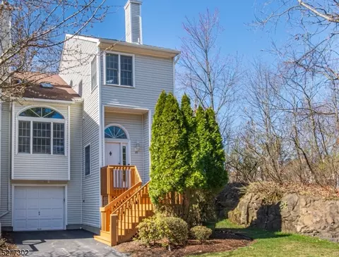 25 Kevin Rd, Lincoln Park, NJ 07035
