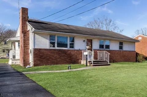 209 Lucia Ave, Middlesex, NJ 08846