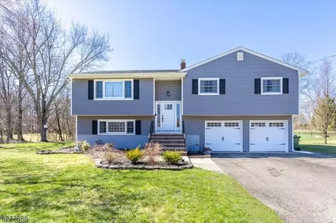 9 N Washington Valley Rd, Washington Twp, NJ 07853