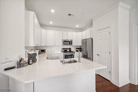 3207 Jockey Hollow Trl, Somerset, NJ 08873
