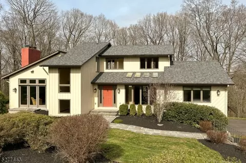 16 Laga Ct, East Amwell Twp, NJ 08551