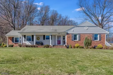 130 Beverly Rd, Hawthorne, NJ 07506