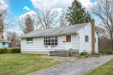 27 Justine Pl, Roxbury Twp, NJ 07876
