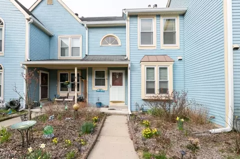 6 Meadowlark, Hackettstown, NJ 07840