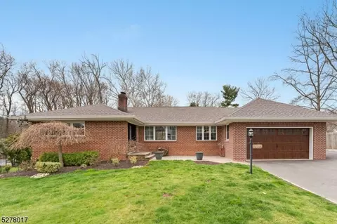1446 Dunn Pkwy, Mountainside, NJ 07092