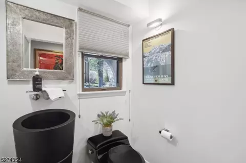 2 Edgewood Ter, Montclair, NJ 07042 photo 15