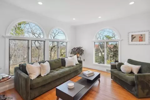 2 Edgewood Ter, Montclair, NJ 07042 photo 17