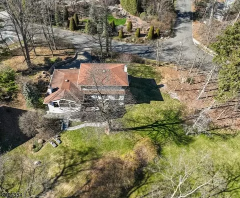 2 Edgewood Ter, Montclair, NJ 07042 photo 41