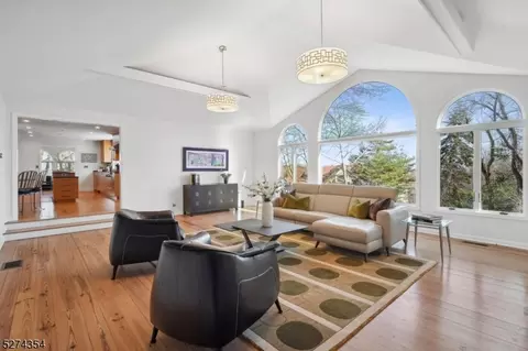 2 Edgewood Ter, Montclair, NJ 07042 photo 20
