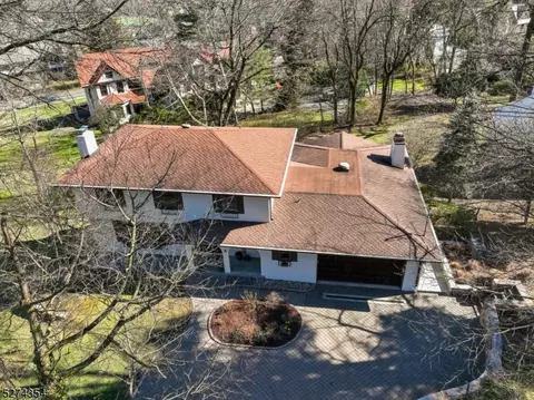 2 Edgewood Ter, Montclair, NJ 07042 photo 40