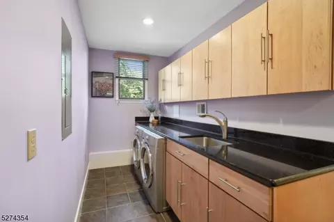 2 Edgewood Ter, Montclair, NJ 07042 photo 21