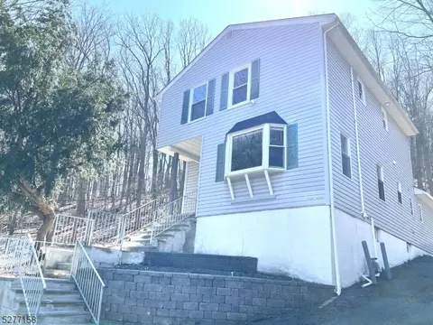 230 W Blackwell St, Dover, NJ 07801