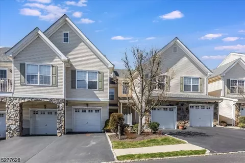 173 Terrace Ct, Pompton Lakes, NJ 07442