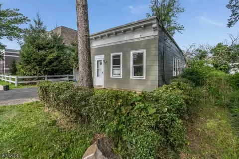 651 Raritan Rd, Cranford, NJ 07016