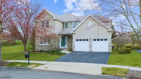 11 Valencia Ct, Montgomery, NJ 08558