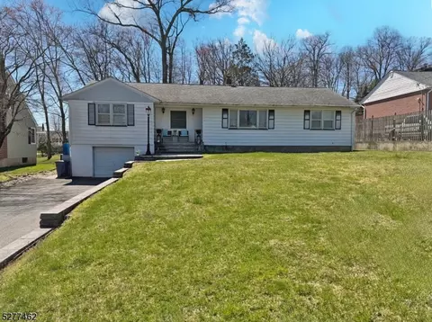 93 Macdonald Dr, Wayne, NJ 07470