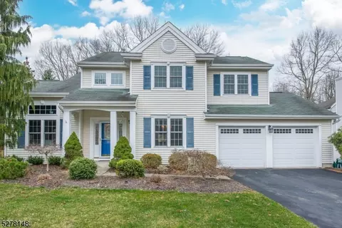 32 Winding Brook Ln, Jefferson, NJ 07438