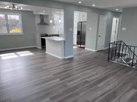 90 Coachman Dr, Fieldsboro, NJ 08505 photo 9