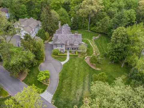 46 Farley Rd, Millburn Twp, NJ 07078