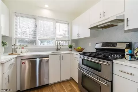 9 Orchard St, Madison, NJ 07940