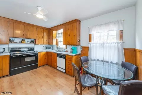 57 Conger St, Dover, NJ 07801 photo 4