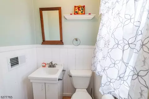 57 Conger St, Dover, NJ 07801 photo 5