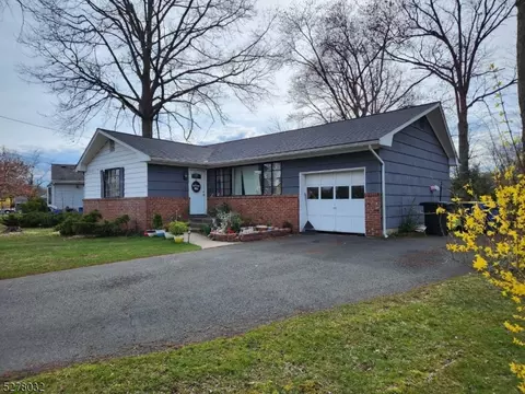 19 Seville Dr, Somerville, NJ 08876