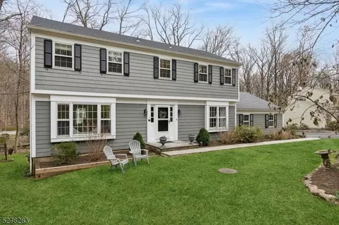 15 Carroll Dr, Mendham Twp, NJ 07945