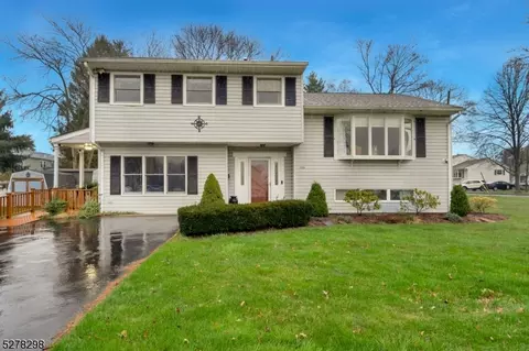 122 Wayne St, Washington, NJ 07882