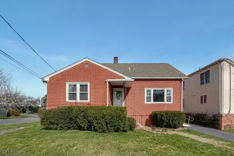 14 Loveland St, Madison, NJ 07940