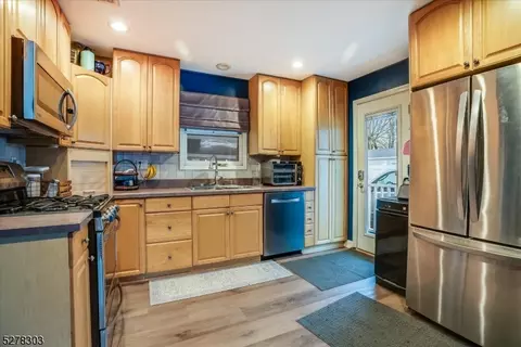 21 Bergen Ave, Wanaque Boro, NJ 07420 photo 7