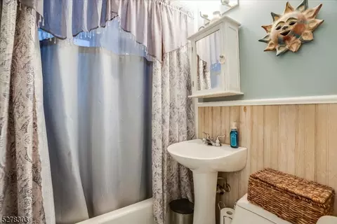 21 Bergen Ave, Wanaque Boro, NJ 07420 photo 10