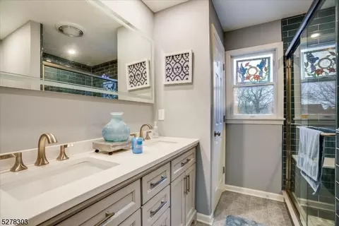 21 Bergen Ave, Wanaque Boro, NJ 07420 photo 16