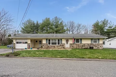 520 Guy Rd, Phillipsburg, NJ 08865