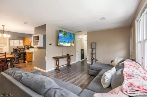 520 Guy Rd, Phillipsburg, NJ 08865 photo 6