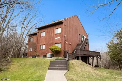 3 Hilton Head #2, Vernon, NJ 07462
