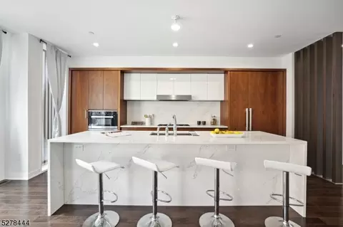 5 Washington Pl #01, Cliffside Park, NJ 07010