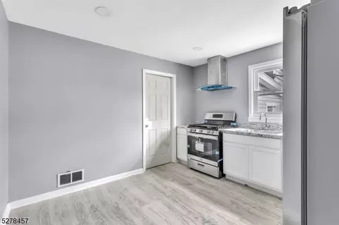 1429 Edwin Pl, Plainfield, NJ 07062 photo 10