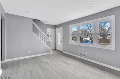 1429 Edwin Pl, Plainfield, NJ 07062 photo 9