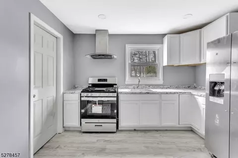 1429 Edwin Pl, Plainfield, NJ 07062 photo 12