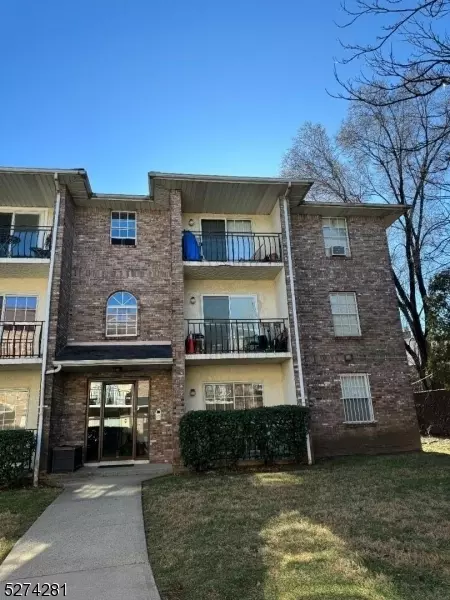 786 Summer Ave #9A, Newark, NJ 07104